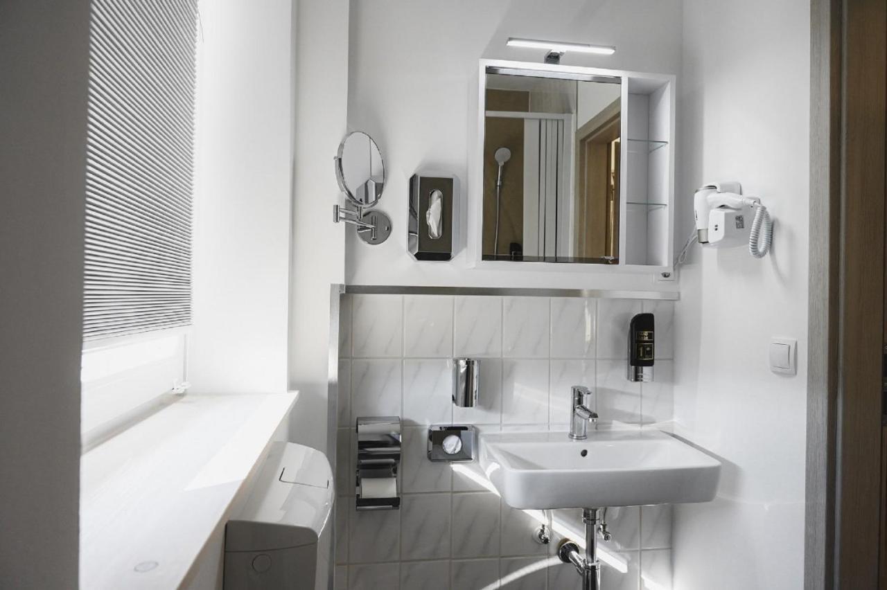 Pension Bayerwald Mit Ferienwohnung โบเดนไมส์ ภายนอก รูปภาพ