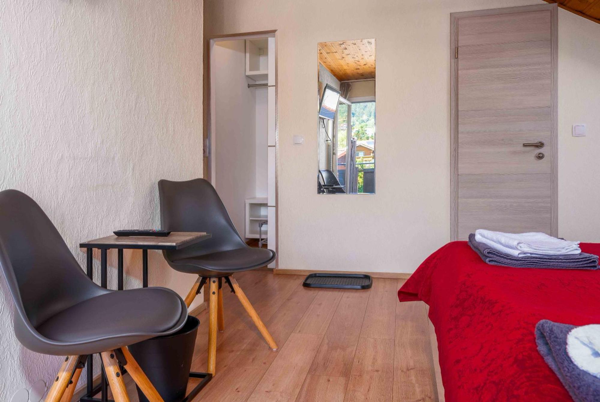 Pension Bayerwald Mit Ferienwohnung โบเดนไมส์ ภายนอก รูปภาพ