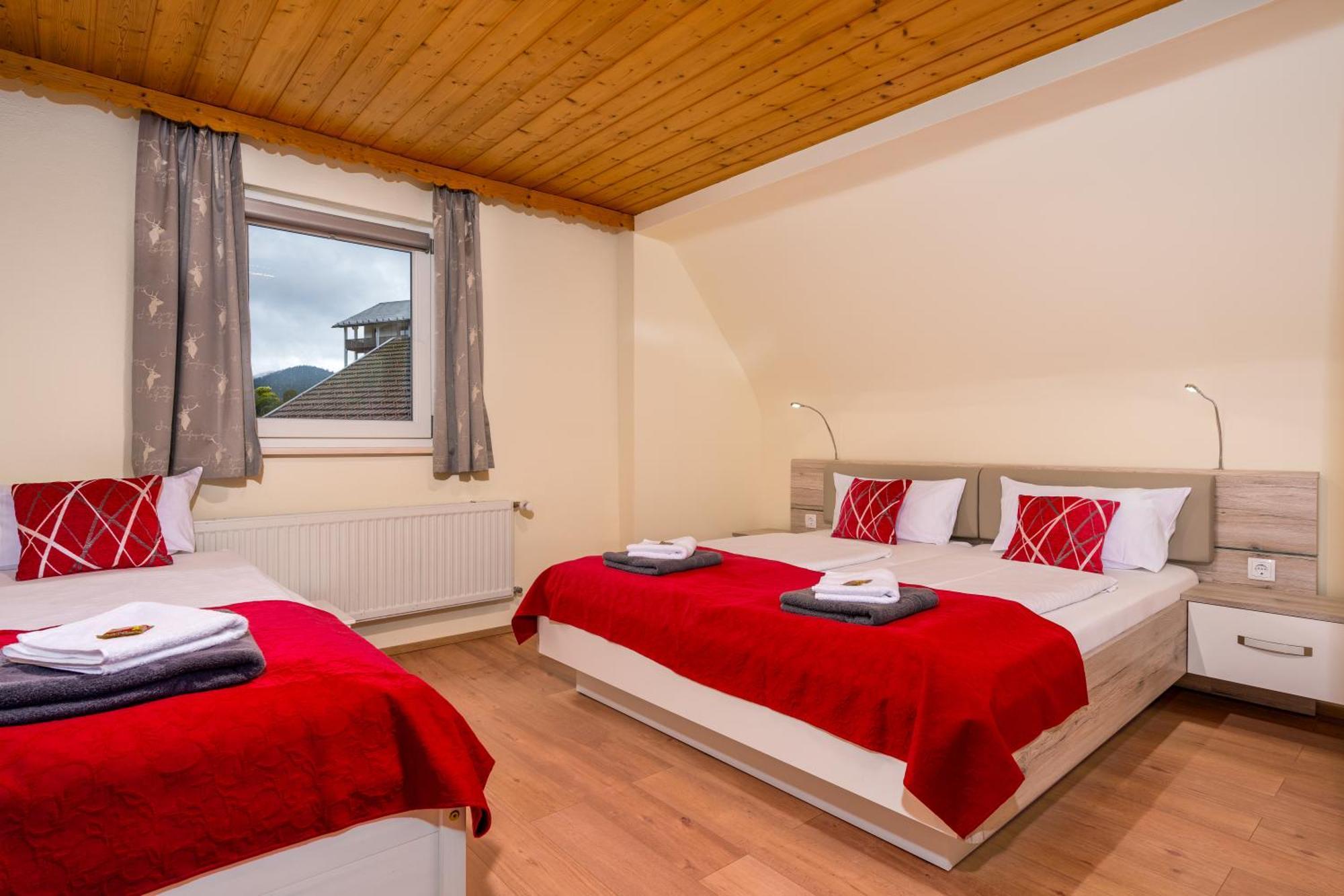 Pension Bayerwald Mit Ferienwohnung โบเดนไมส์ ภายนอก รูปภาพ