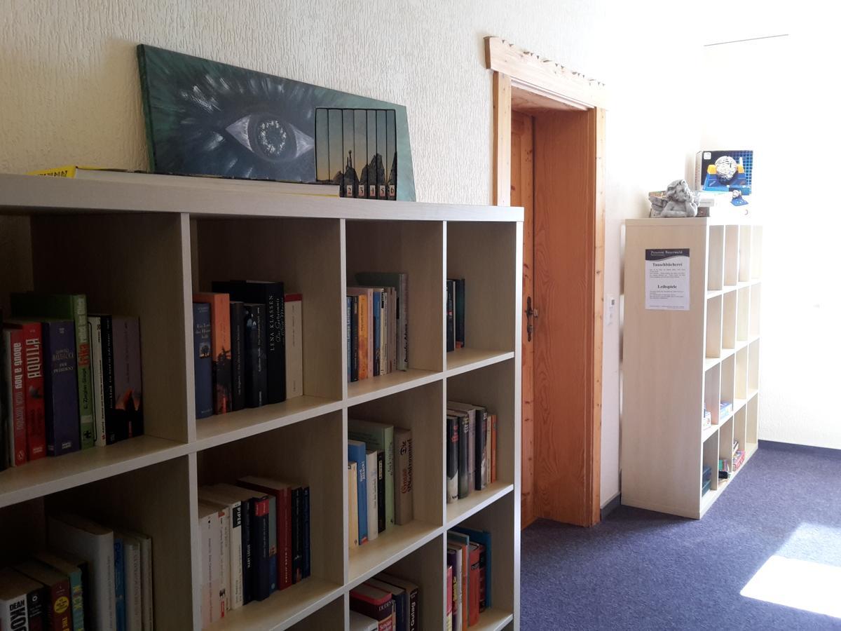 Pension Bayerwald Mit Ferienwohnung โบเดนไมส์ ภายนอก รูปภาพ